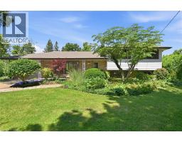 34 CHRISTOPHER Drive, Hamilton, Ontario
