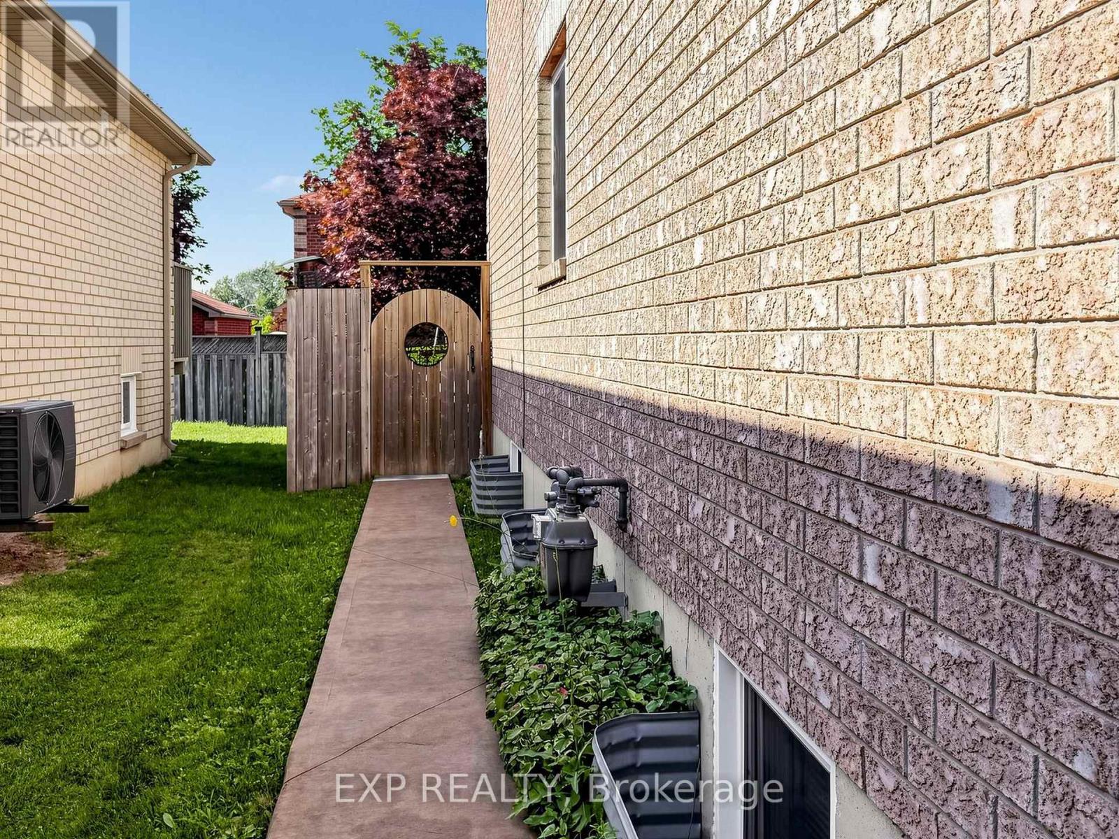 6 Booth Lane, Barrie, Ontario  L4N 0S4 - Photo 34 - S13630100