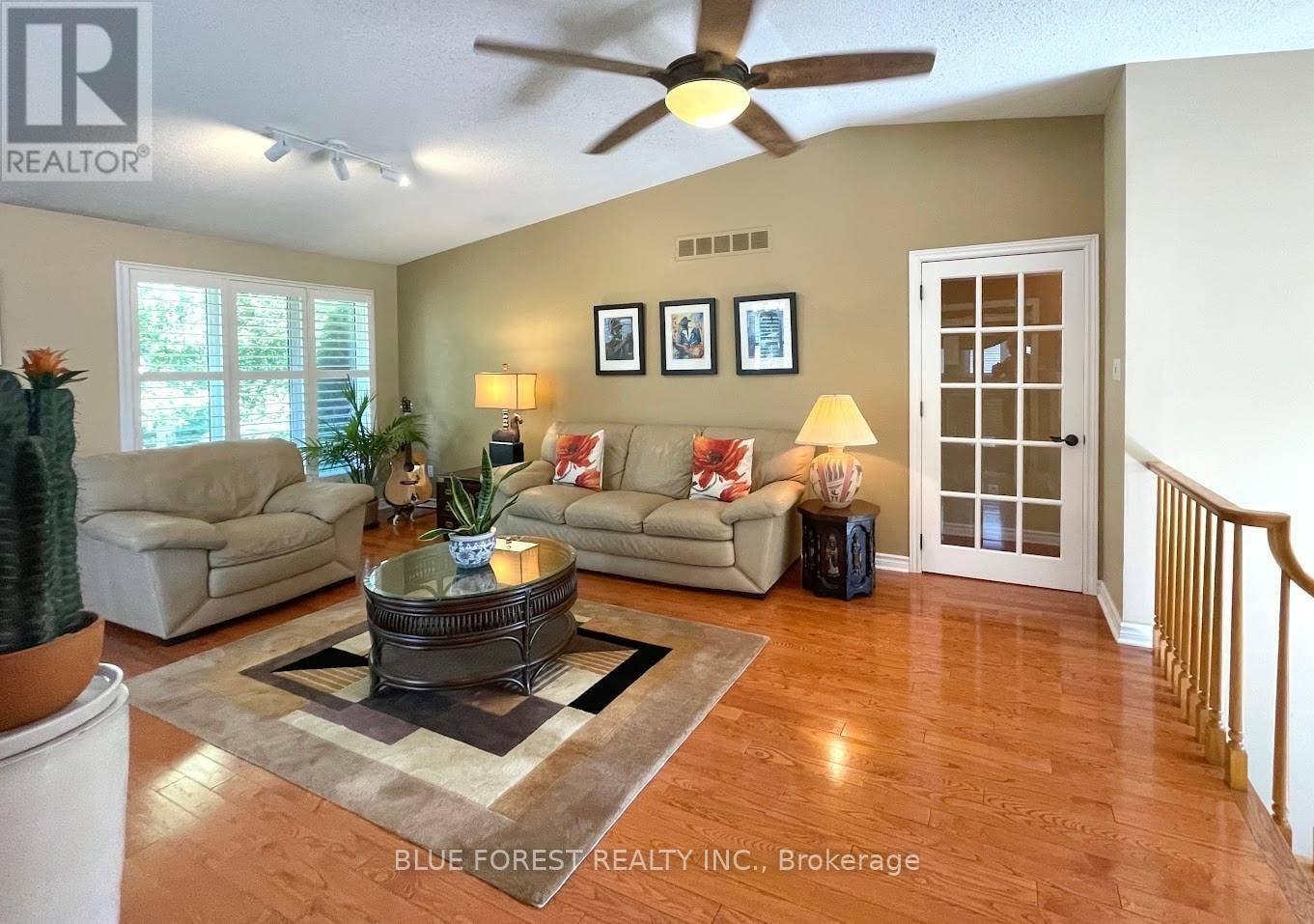 29 Village Gate Crescent, Thames Centre, Ontario  N0L 1G3 - Photo 10 - X13434432