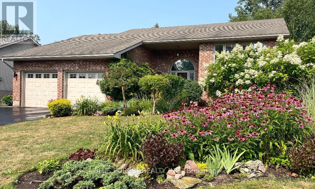 29 Village Gate Crescent, Thames Centre, Ontario  N0L 1G3 - Photo 3 - X13434432