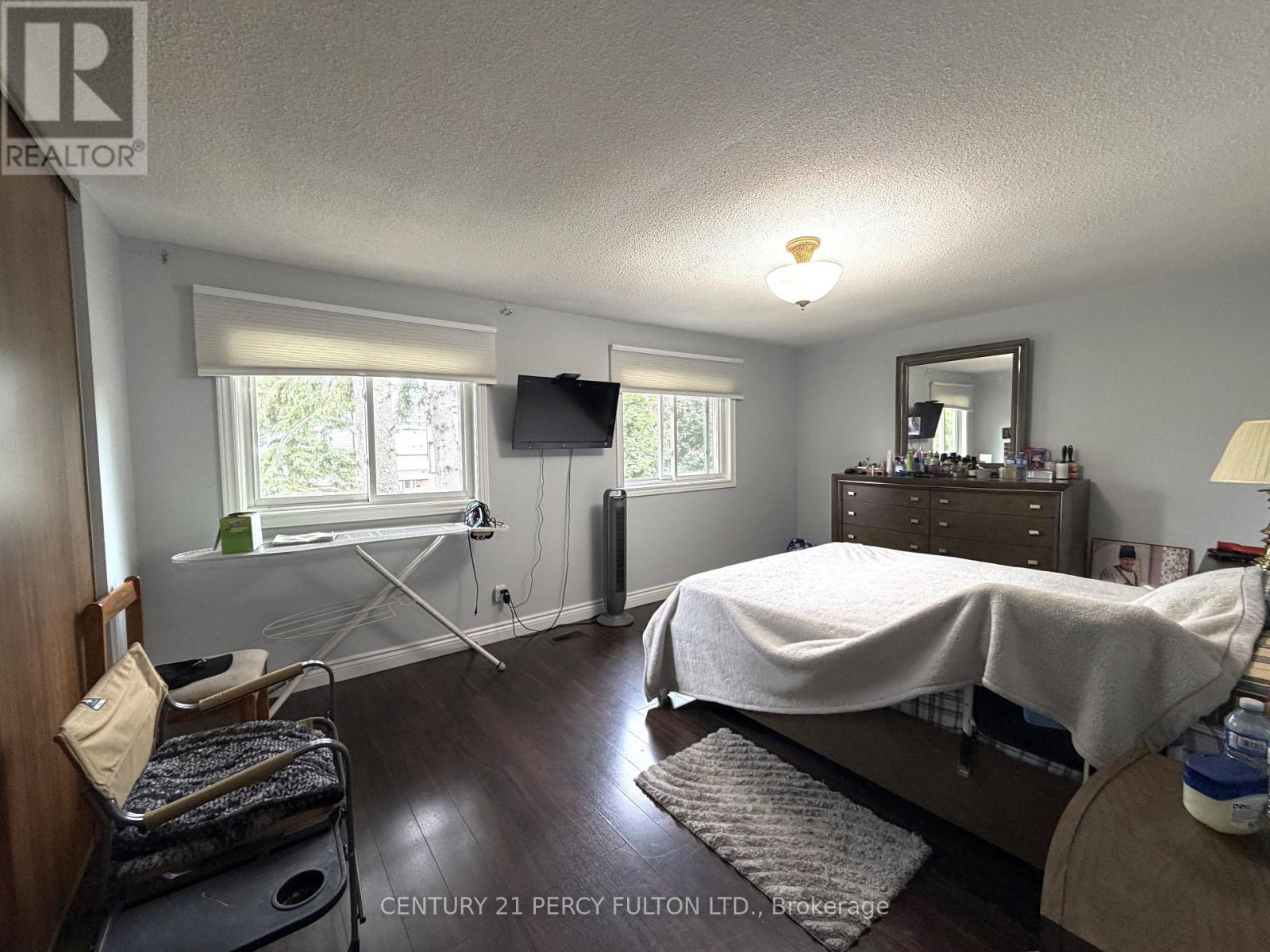 26 Robbinstone Drive, Toronto, Ontario  M1B 2E6 - Photo 12 - E13477966