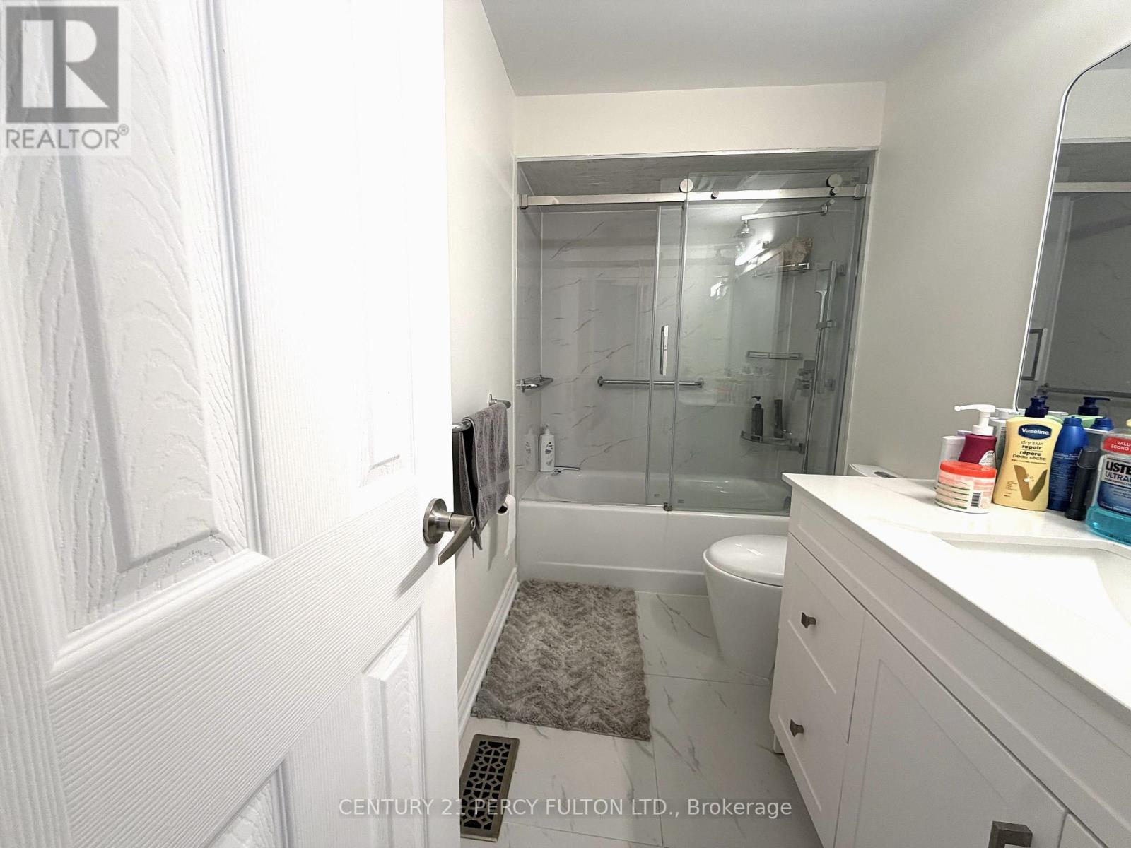 26 Robbinstone Drive, Toronto, Ontario  M1B 2E6 - Photo 15 - E13477966