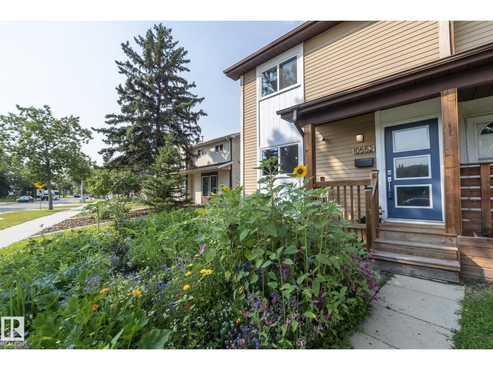 10552 Beaumaris Rd NW, Edmonton, Alberta  T5X 5A2 - Photo 2 - E4501841