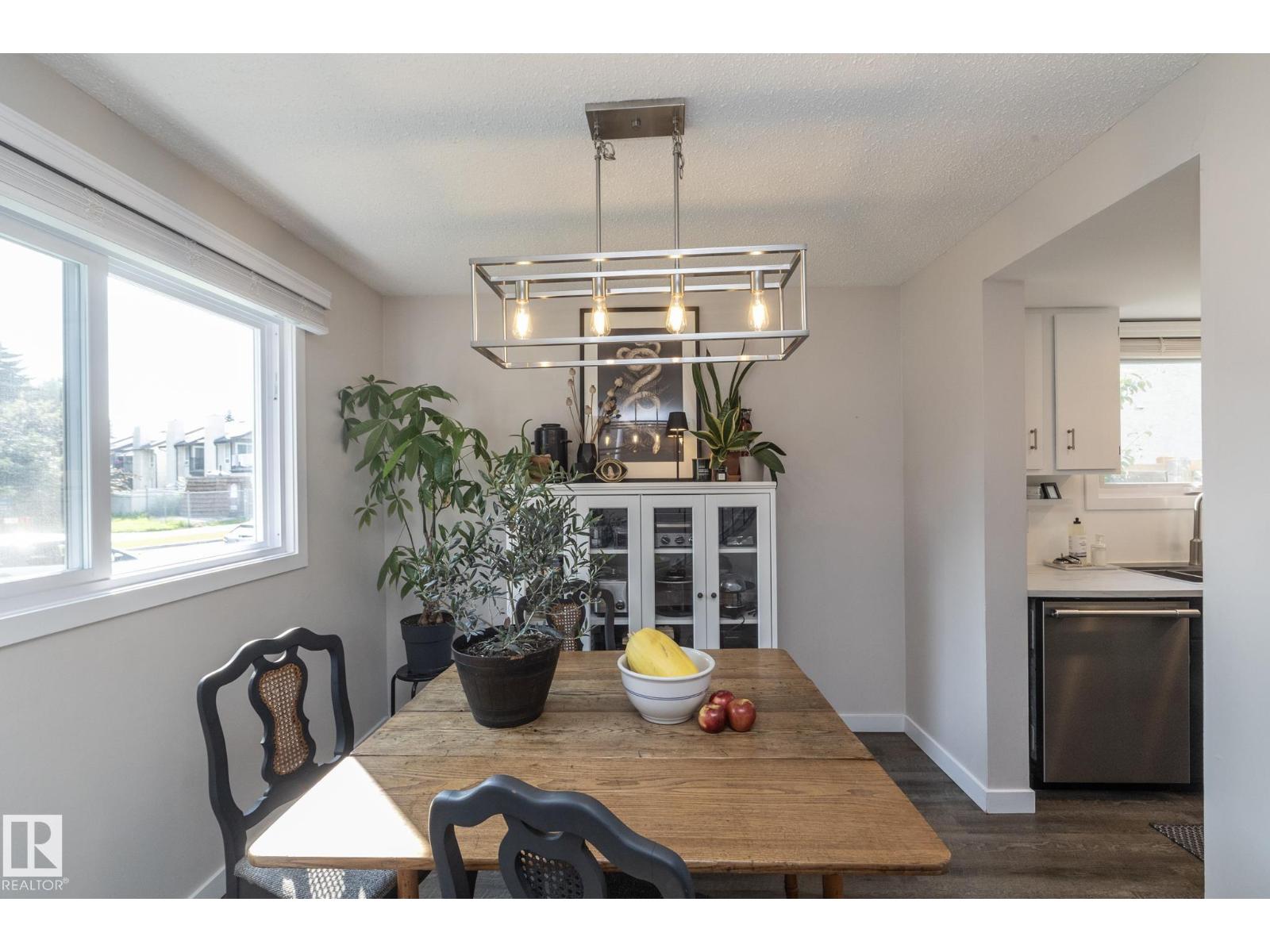 10552 Beaumaris Rd NW, Edmonton, Alberta  T5X 5A2 - Photo 6 - E4501841