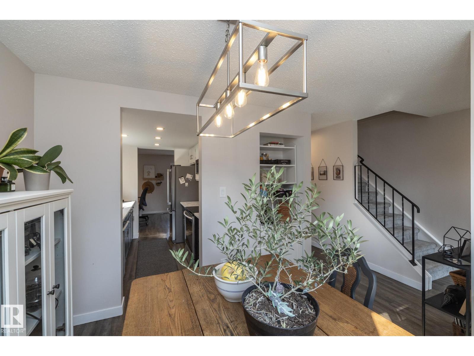 10552 Beaumaris Rd NW, Edmonton, Alberta  T5X 5A2 - Photo 8 - E4501841