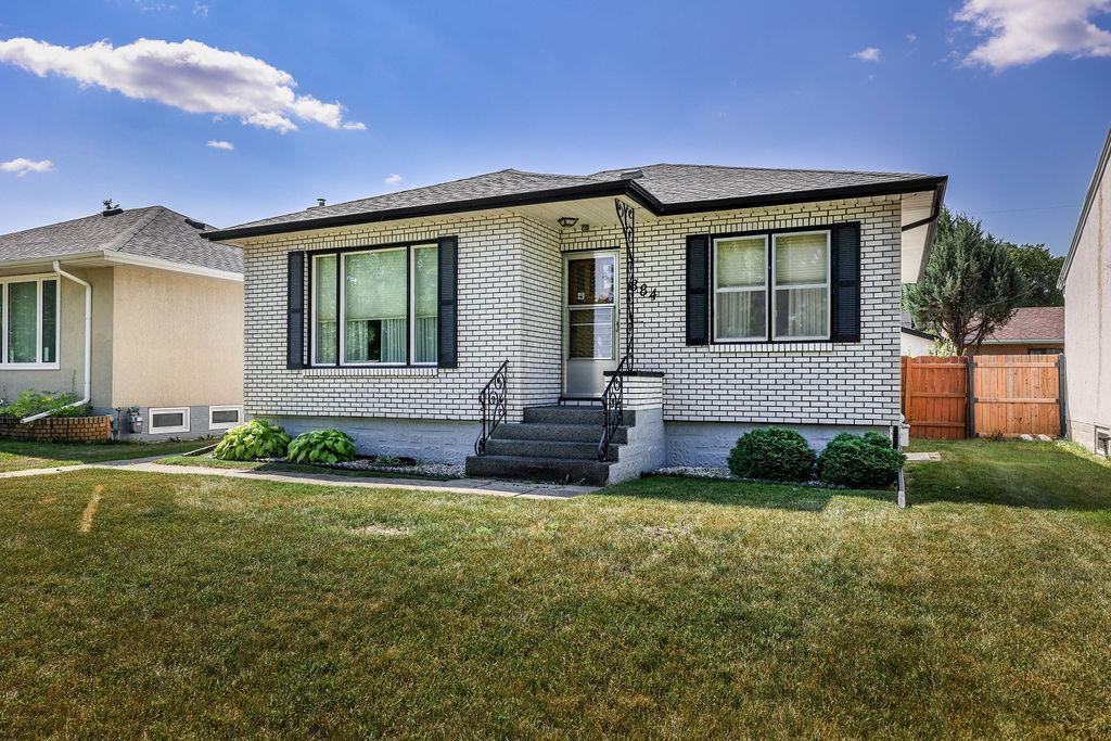 884 Cathedral Avenue, Winnipeg, Manitoba  R2X 1J2 - Photo 0 - 202619182