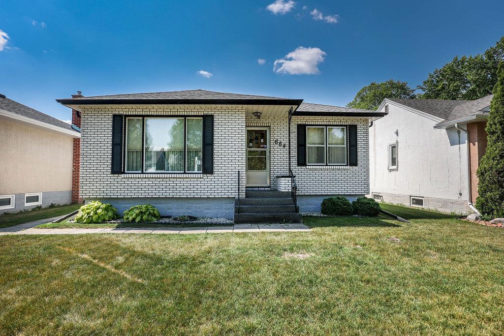 884 Cathedral Avenue, Winnipeg, Manitoba  R2X 1J2 - Photo 1 - 202619182