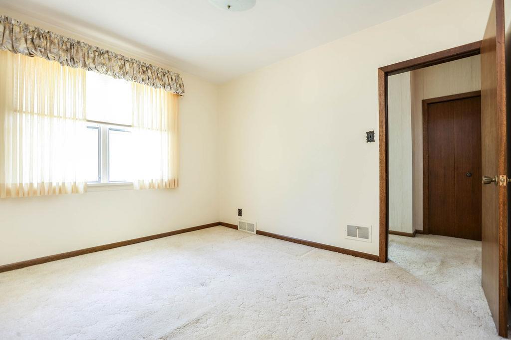 884 Cathedral Avenue, Winnipeg, Manitoba  R2X 1J2 - Photo 10 - 202619182