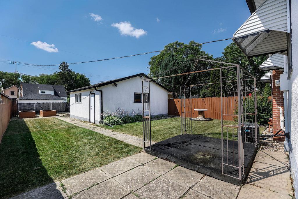 884 Cathedral Avenue, Winnipeg, Manitoba  R2X 1J2 - Photo 40 - 202619182