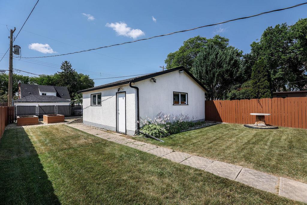 884 Cathedral Avenue, Winnipeg, Manitoba  R2X 1J2 - Photo 41 - 202619182