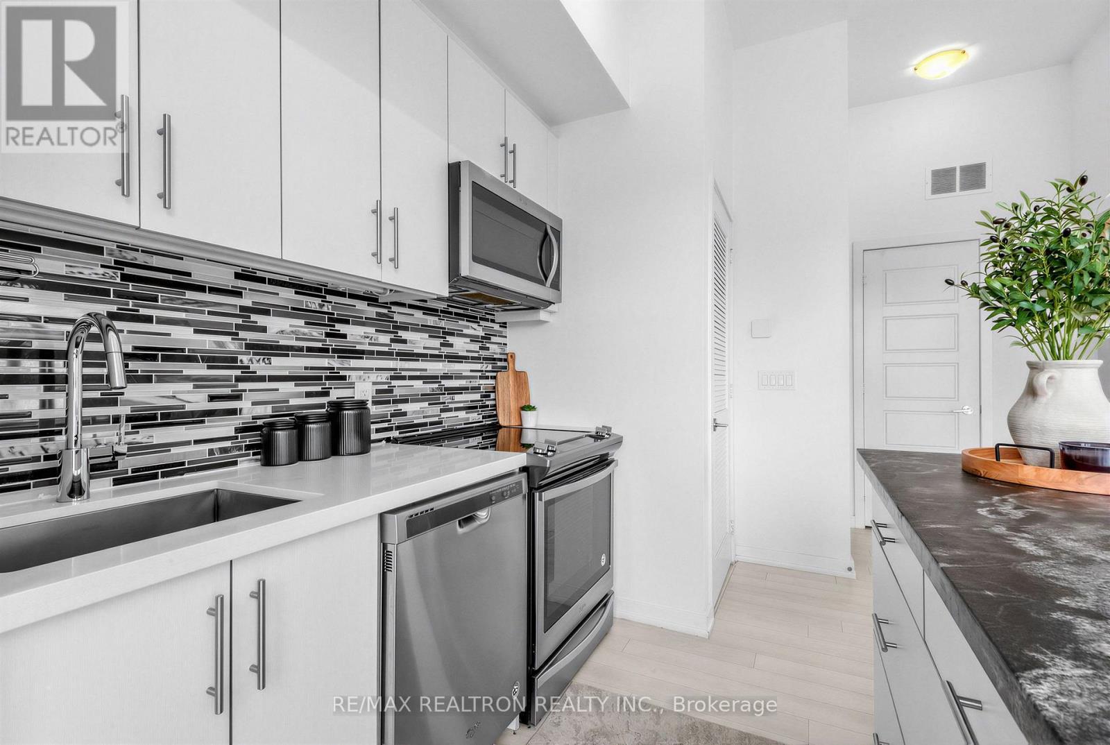 8 - 233 Broward Way, Innisfil, Ontario  L9S 0M5 - Photo 19 - N13629460