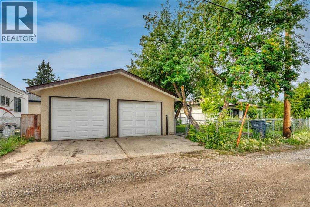 19 Windsor Place, Strathmore, Alberta  T1P 1B2 - Photo 5 - A2332140