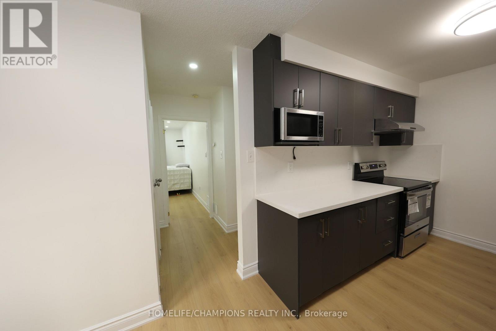 1428 Outlet Drive, Oshawa, Ontario  L1J 7Z5 - Photo 4 - E13629068