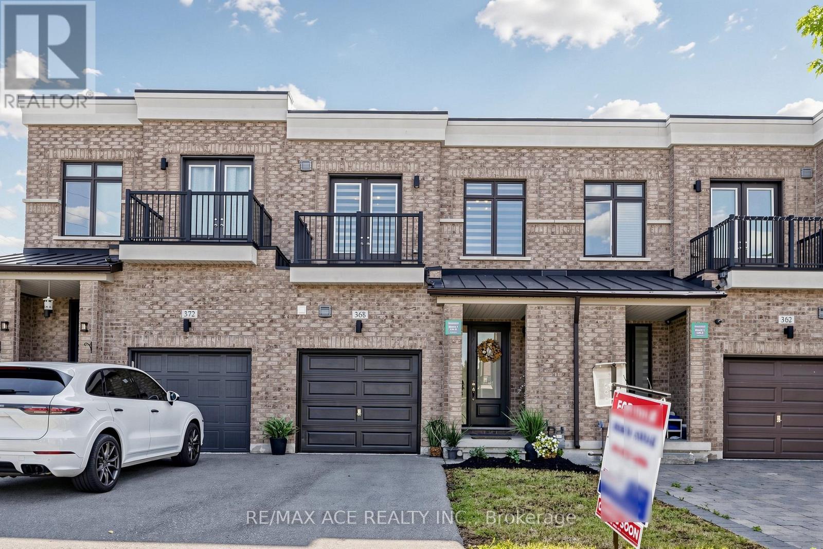 368 ELYSE COURT, Aurora, Ontario