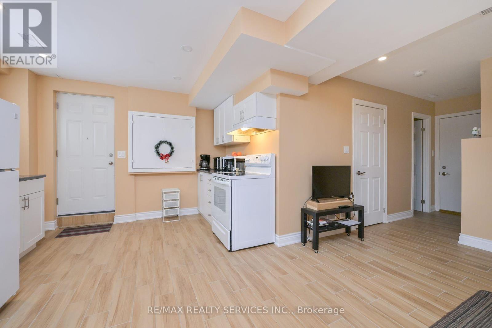 42 Brambirch Crescent, Brampton, Ontario  L7A 1V1 - Photo 10 - W13630148