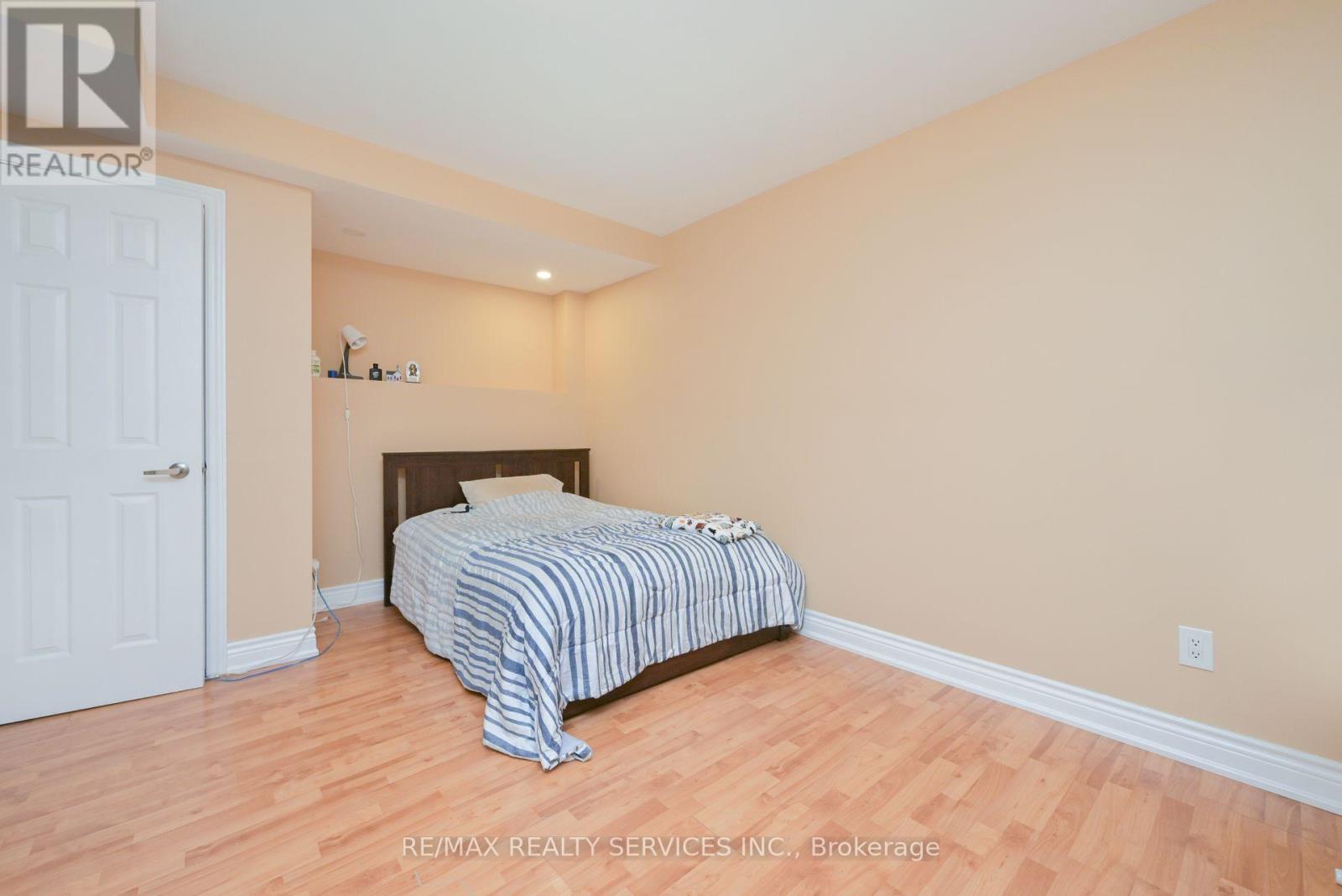 42 Brambirch Crescent, Brampton, Ontario  L7A 1V1 - Photo 30 - W13630148
