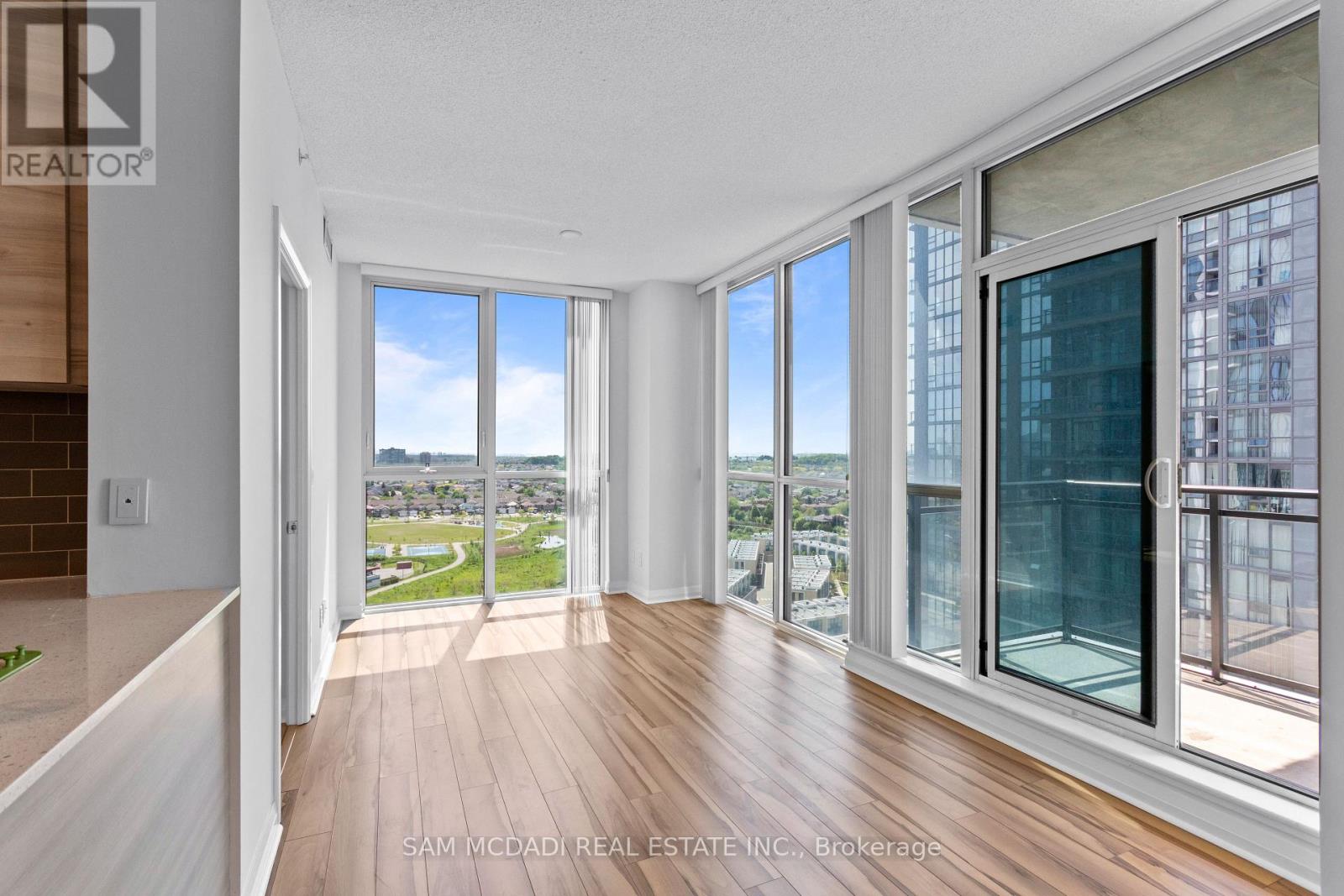 1602 - 55 Eglinton Avenue W, Mississauga, Ontario  L5R 0E5 - Photo 11 - W13630160