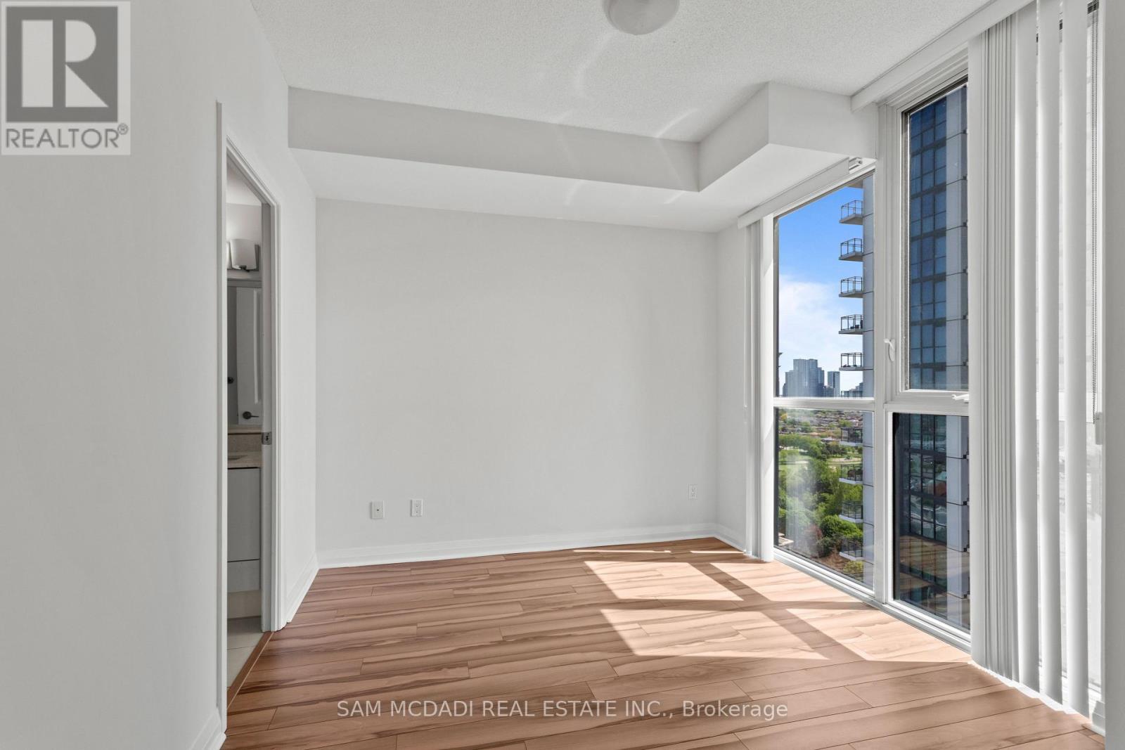 1602 - 55 Eglinton Avenue W, Mississauga, Ontario  L5R 0E5 - Photo 15 - W13630160