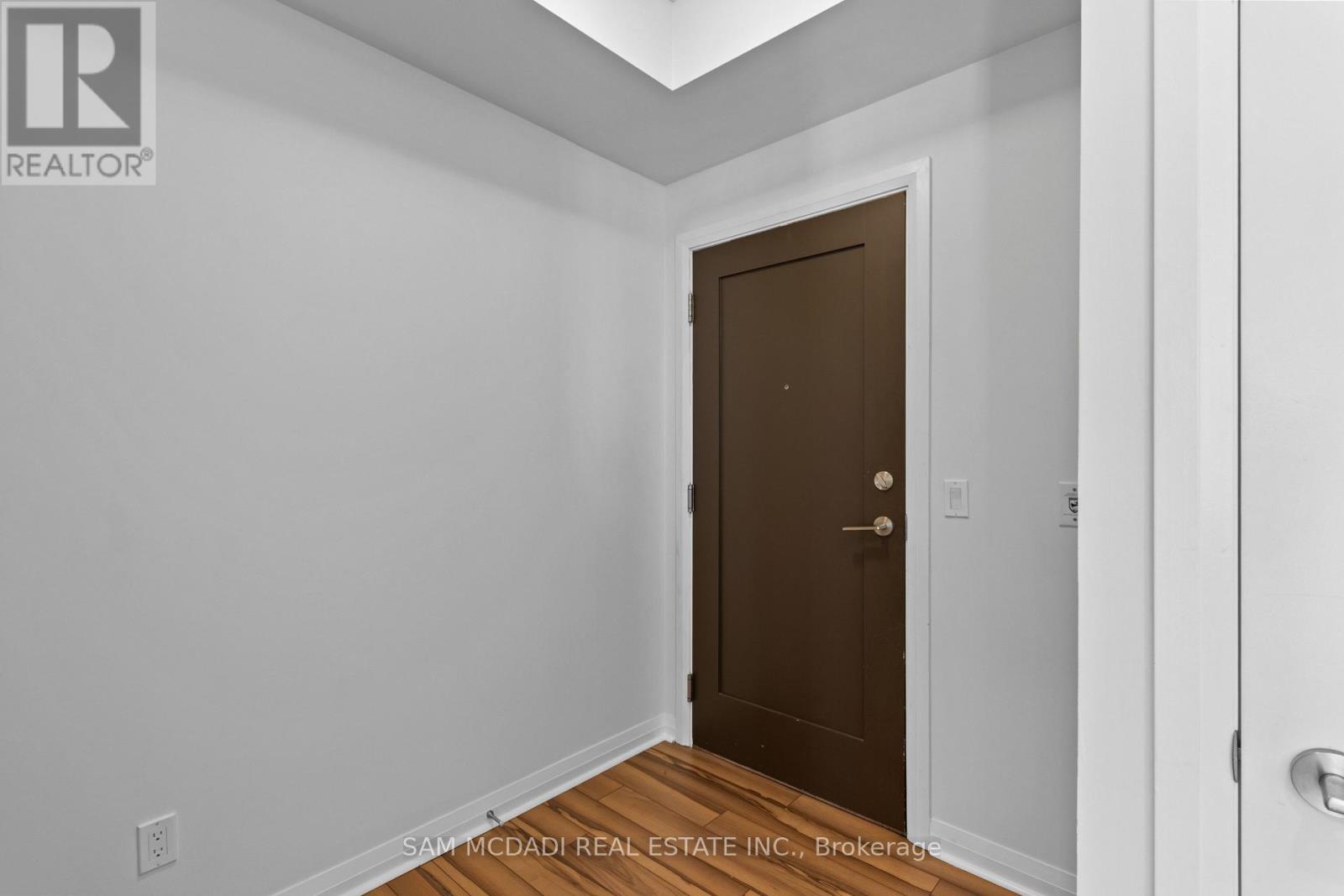 1602 - 55 Eglinton Avenue W, Mississauga, Ontario  L5R 0E5 - Photo 2 - W13630160