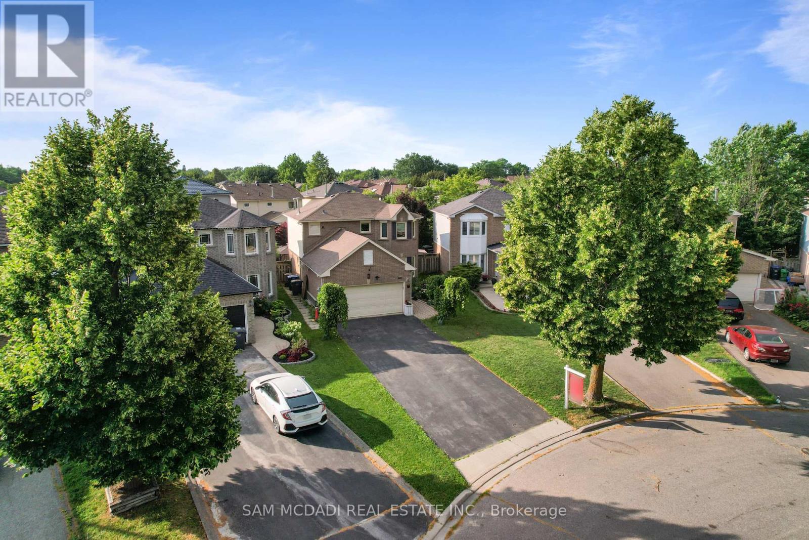 6251 Saltmarsh Court, Mississauga, Ontario  L5N 5V9 - Photo 2 - W13630208