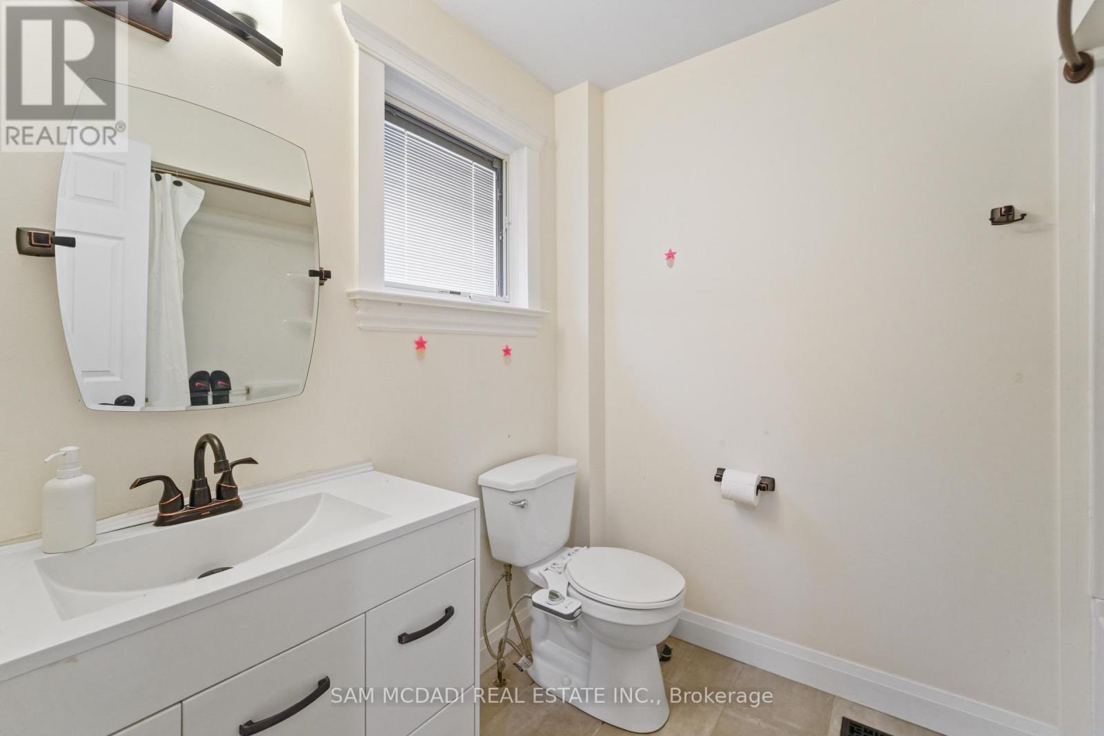 6251 Saltmarsh Court, Mississauga, Ontario  L5N 5V9 - Photo 27 - W13630208