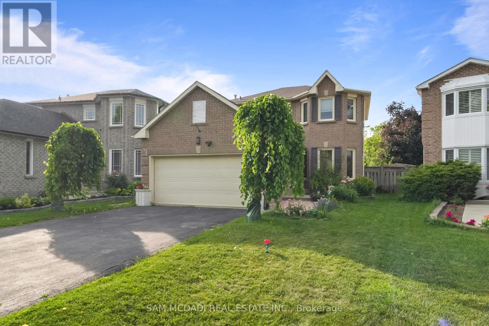 6251 Saltmarsh Court, Mississauga, Ontario  L5N 5V9 - Photo 3 - W13630208