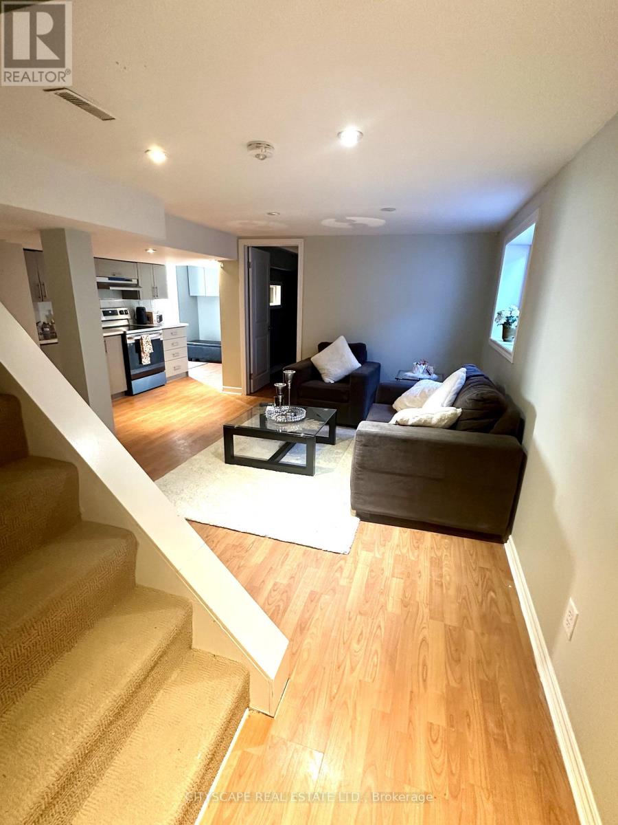 116 Rexway Drive E, Halton Hills, Ontario  L7G 1R6 - Photo 4 - W13630218