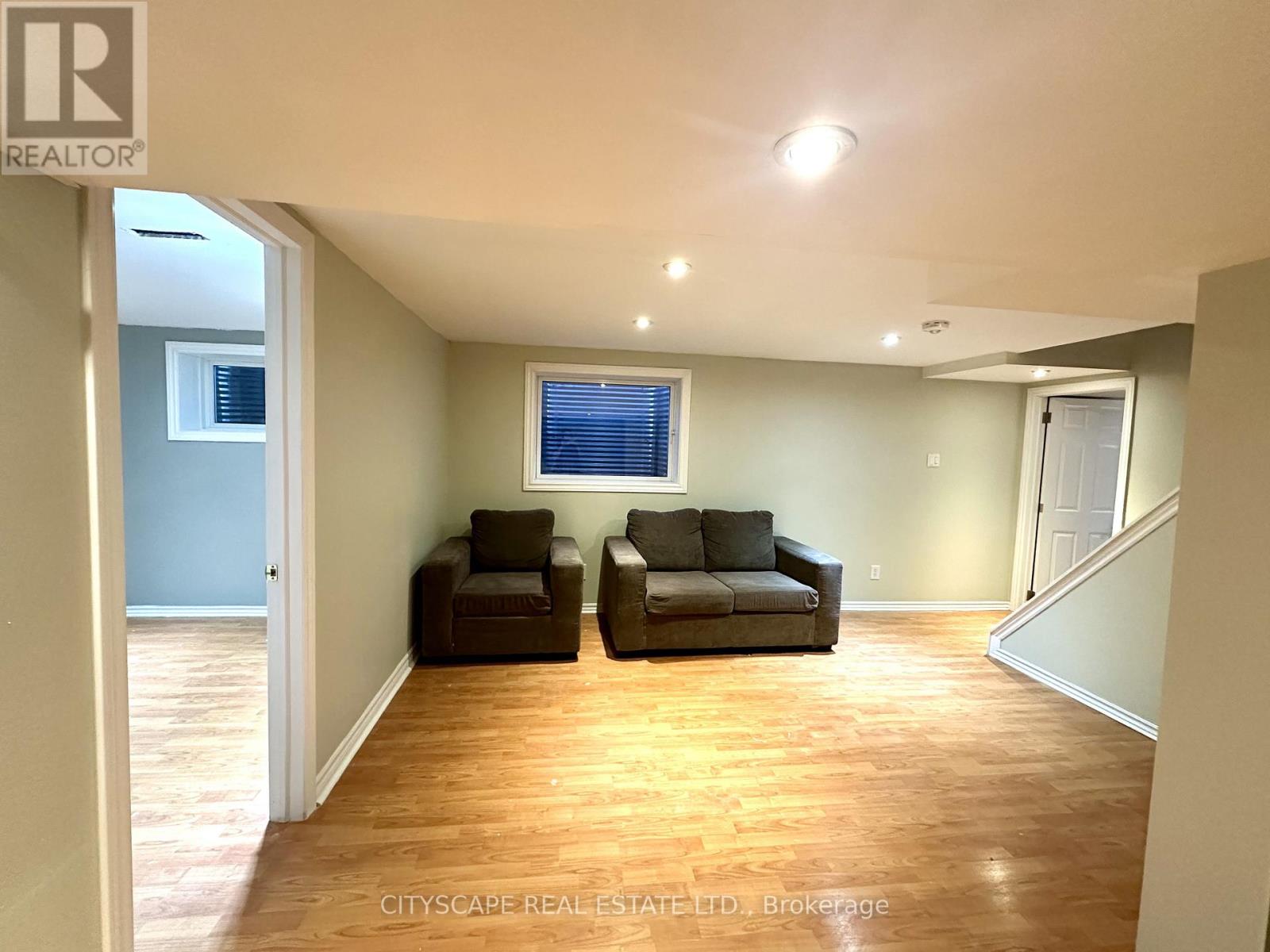 116 Rexway Drive E, Halton Hills, Ontario  L7G 1R6 - Photo 9 - W13630218