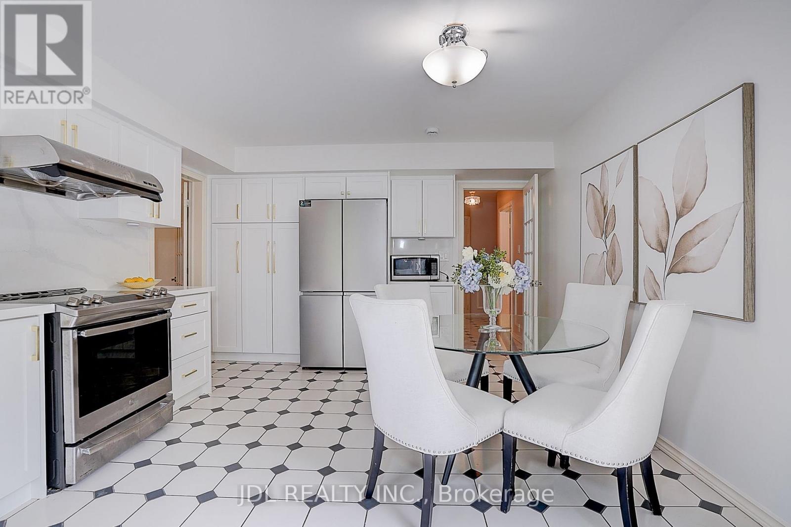20 Mossgrove Trail, Toronto, Ontario  M2L 2W3 - Photo 23 - C13570564