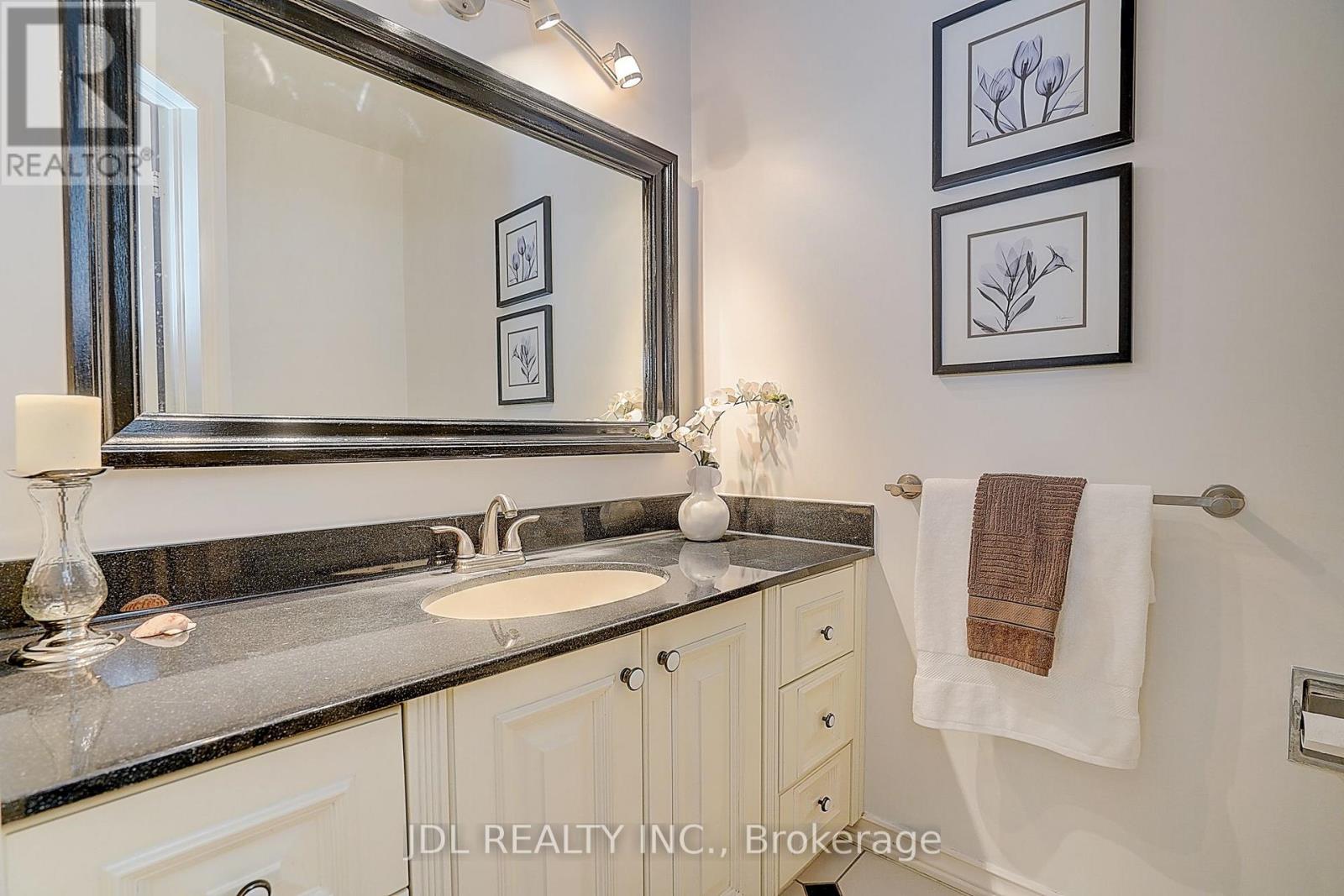 20 Mossgrove Trail, Toronto, Ontario  M2L 2W3 - Photo 24 - C13570564