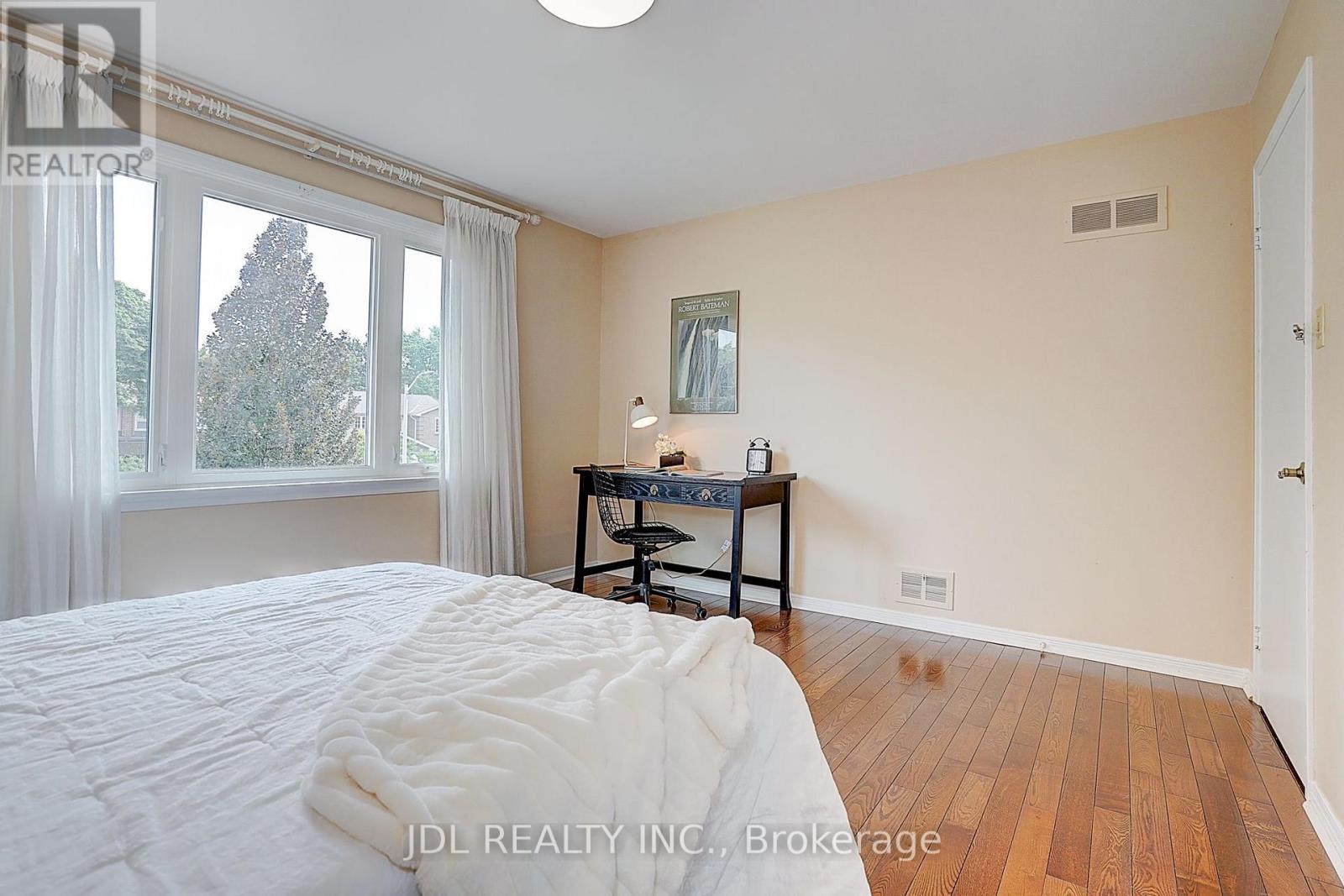 20 Mossgrove Trail, Toronto, Ontario  M2L 2W3 - Photo 38 - C13570564