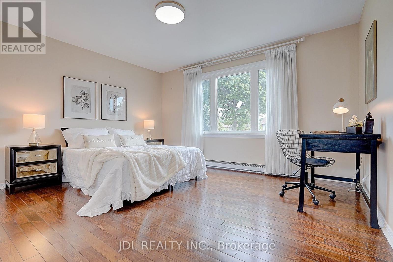 20 Mossgrove Trail, Toronto, Ontario  M2L 2W3 - Photo 37 - C13570564