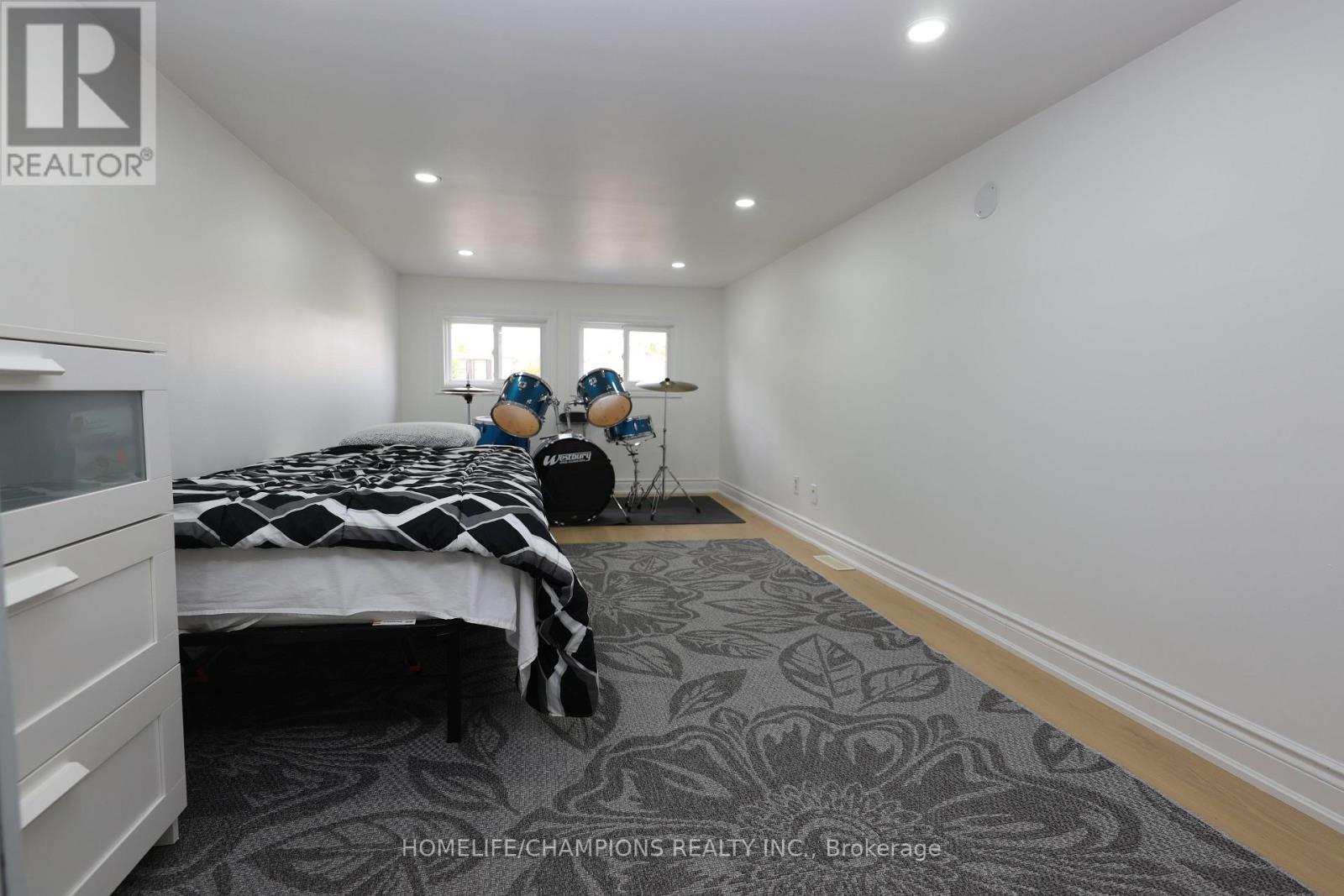 1428 Outlet Drive, Oshawa, Ontario  L1J 7Z5 - Photo 6 - E13629068