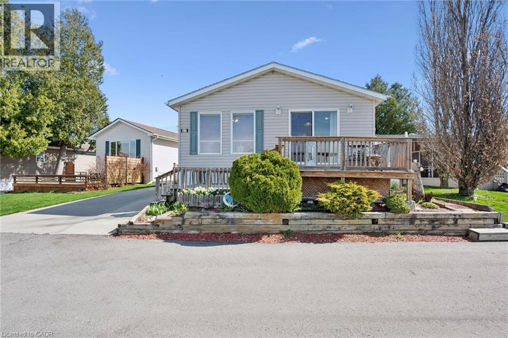 27 Trillium Beach Drive, Puslinch, Ontario  N0B 2J0 - Photo 3 - 40852547