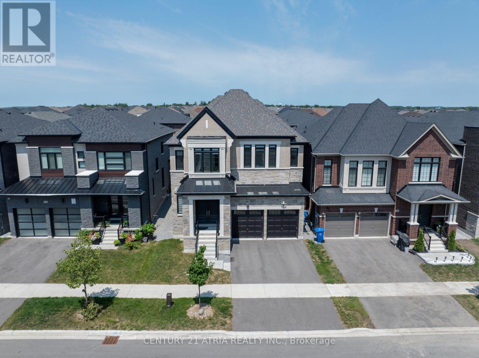 134 Fallharvest Way, Whitchurch-Stouffville, Ontario  L4A 5A2 - Photo 3 - N13629042