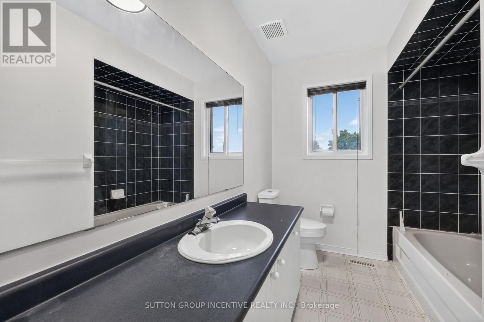 32 Sundew Drive, Barrie, Ontario  L4N 9L8 - Photo 27 - S13599954