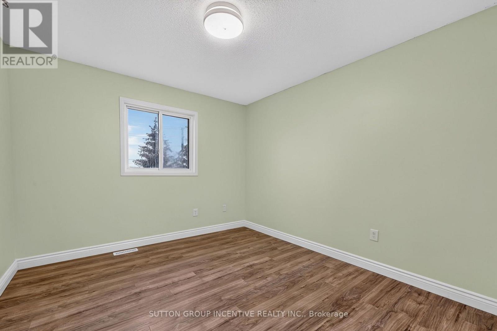 32 Sundew Drive, Barrie, Ontario  L4N 9L8 - Photo 24 - S13599954