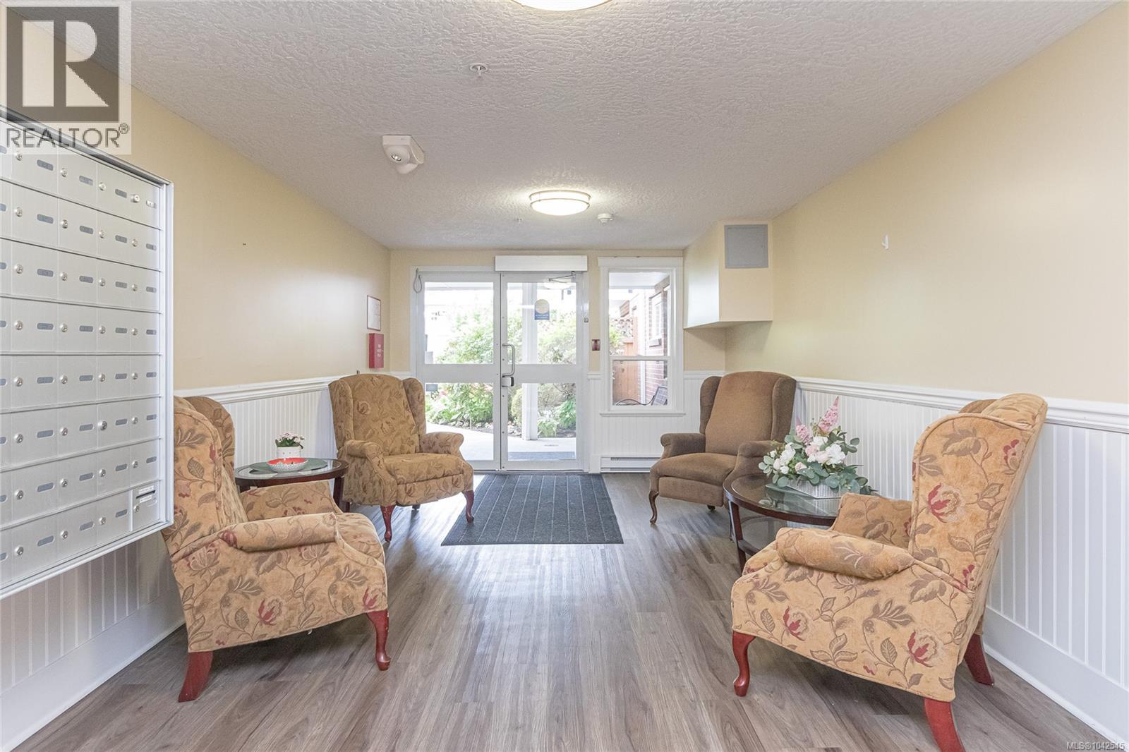 304 4536 Viewmont Ave, Saanich, British Columbia V8Z 5L2 - Photo 29 - 1042545