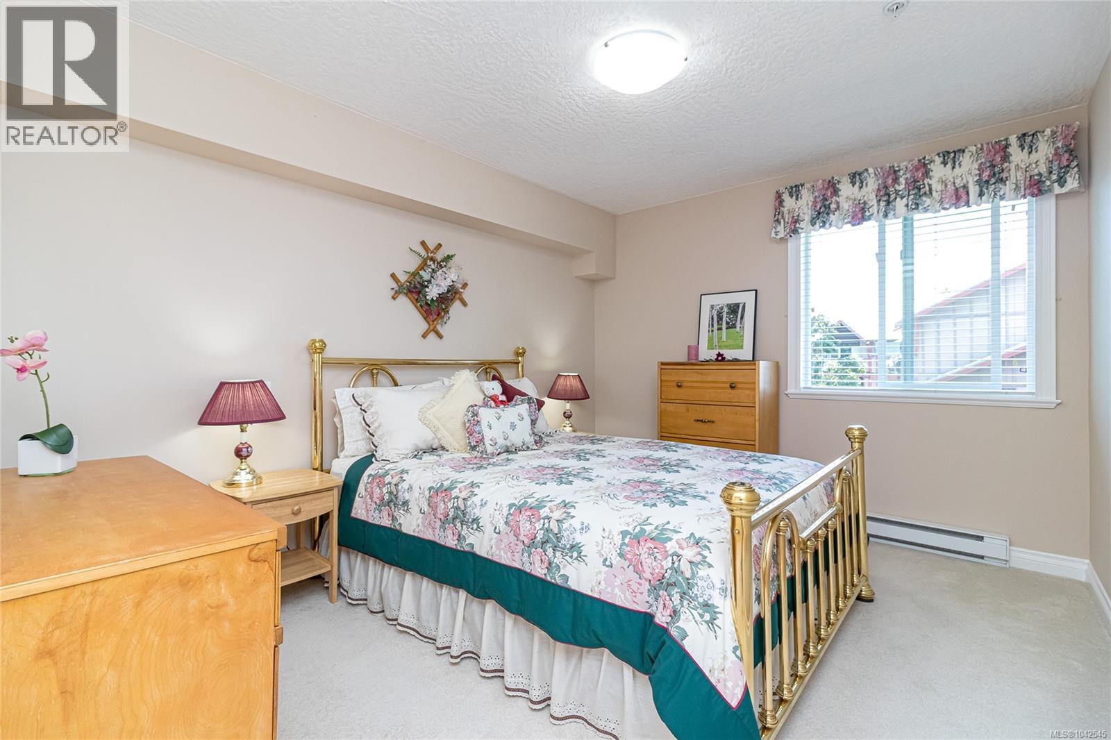 304 4536 Viewmont Ave, Saanich, British Columbia V8Z 5L2 - Photo 13 - 1042545