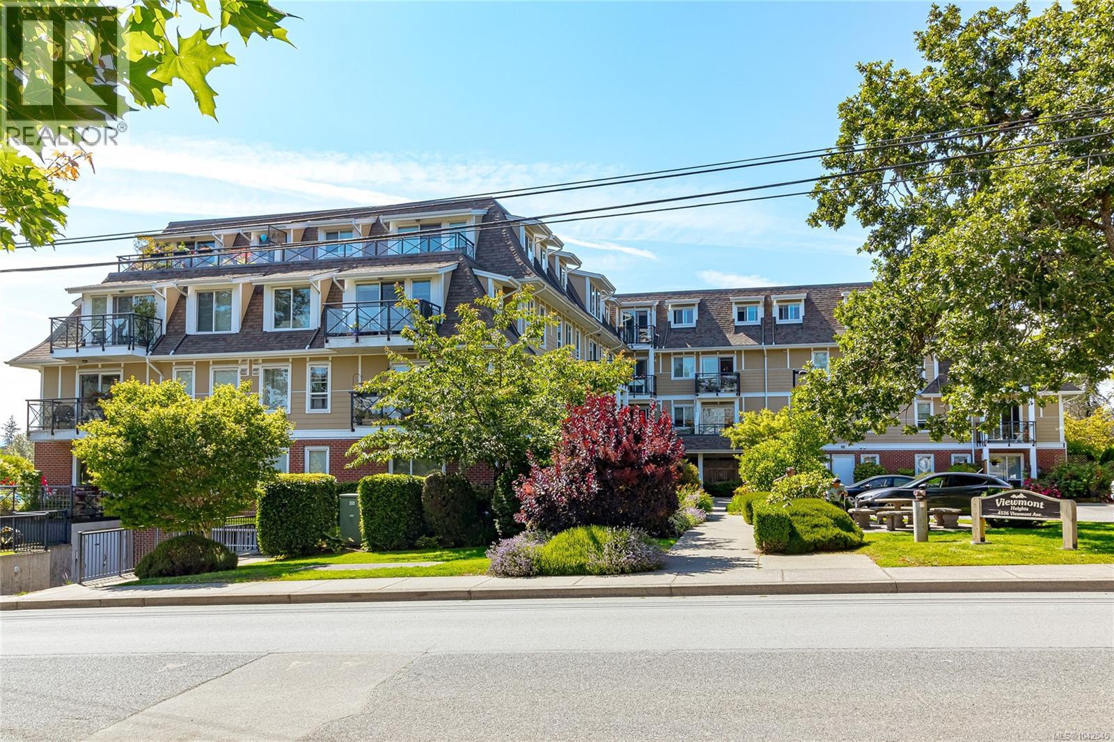 304 4536 Viewmont Ave, Saanich, British Columbia V8Z 5L2 - Photo 27 - 1042545