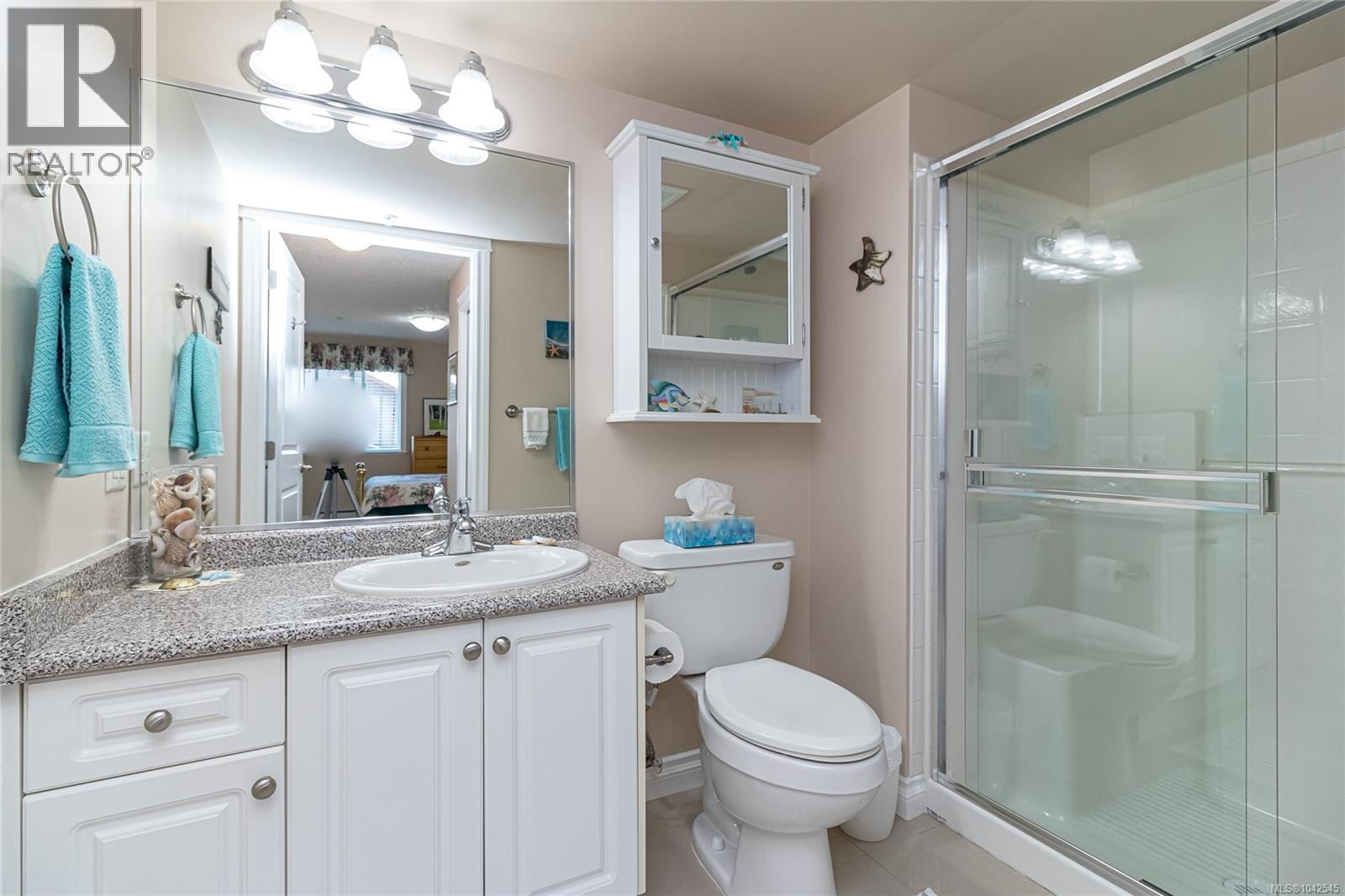 304 4536 Viewmont Ave, Saanich, British Columbia V8Z 5L2 - Photo 18 - 1042545