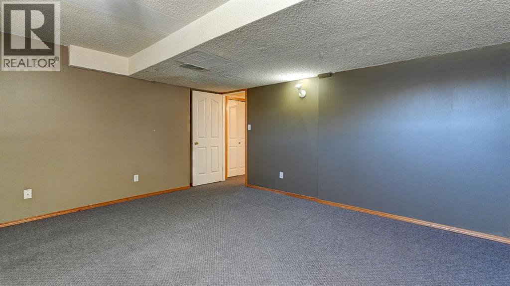 529 53 Avenue W, Claresholm, Alberta  T0L 0T0 - Photo 36 - A2332579