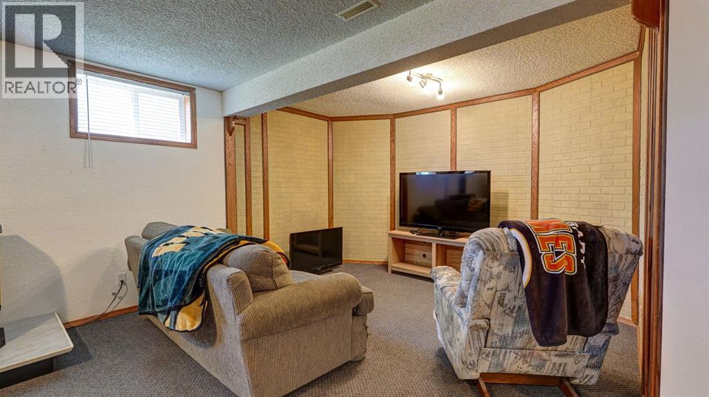 529 53 Avenue W, Claresholm, Alberta  T0L 0T0 - Photo 28 - A2332579