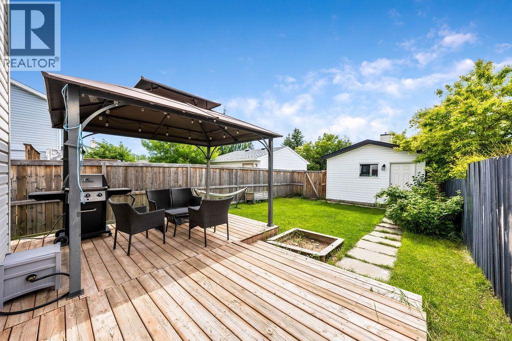15 Woodmont Green Sw, Calgary, Alberta  T2W 4Z3 - Photo 37 - A2321617