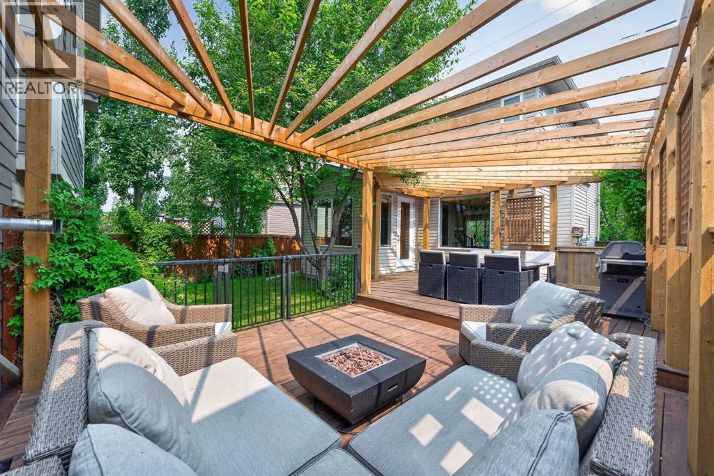 47 Elgin Meadows Road Se, Calgary, Alberta  T2Z 0S1 - Photo 4 - A2325756