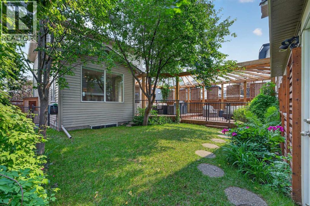 47 Elgin Meadows Road Se, Calgary, Alberta  T2Z 0S1 - Photo 6 - A2325756