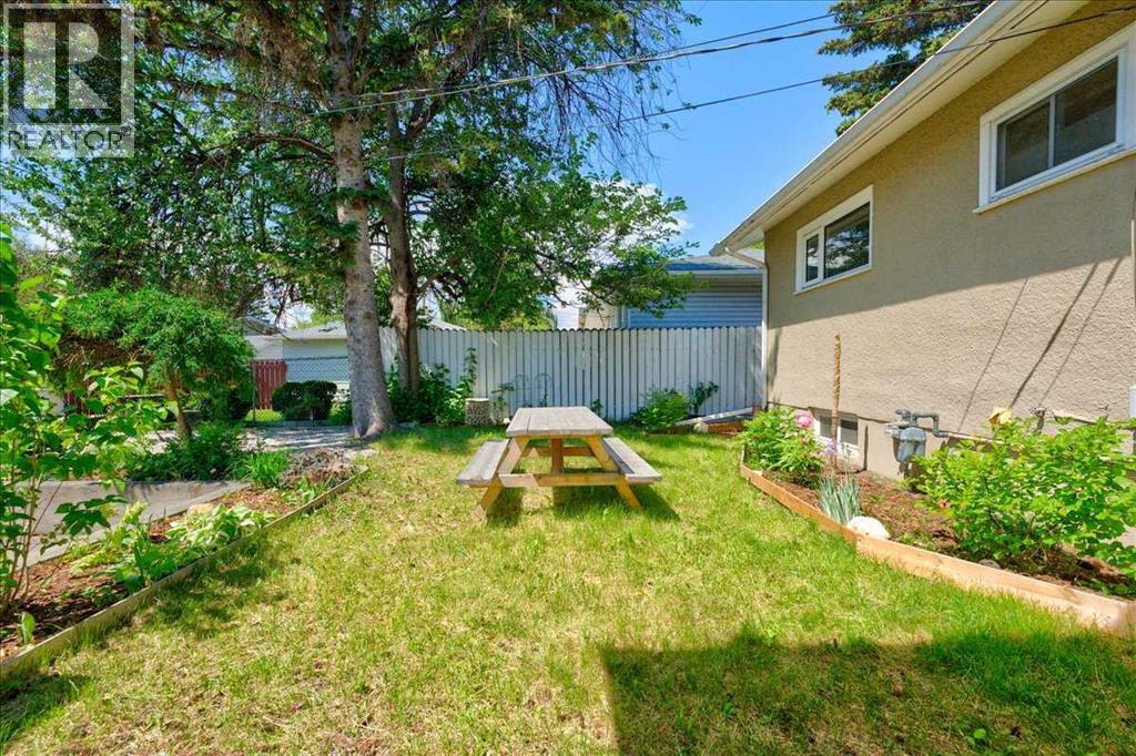 90 Armstrong Crescent SE, Calgary, Alberta  T2J 0X3 - Photo 35 - A2324208