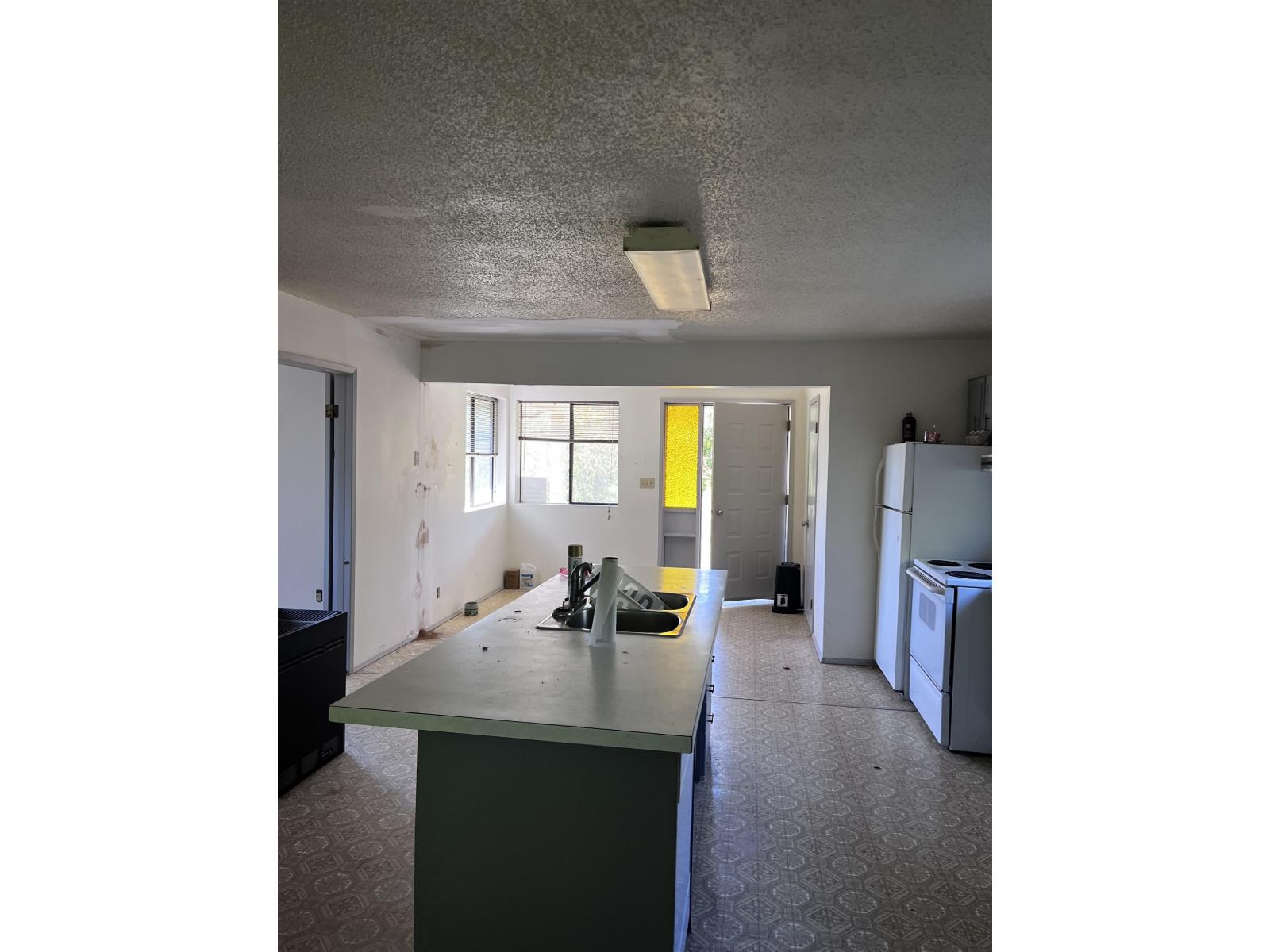 12408 Seux Road, Mission, British Columbia  V2V 4J1 - Photo 9 - R3097159