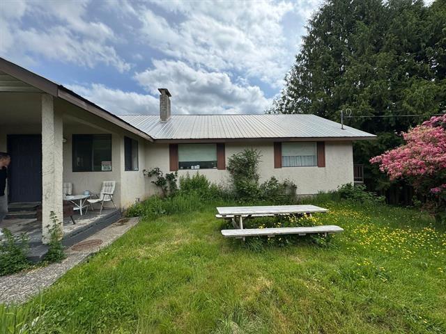 12408 Seux Road, Mission, British Columbia  V2V 4J1 - Photo 3 - R3097159