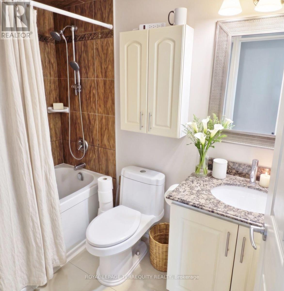 1812 - 230 Queens Quay W, Toronto, Ontario  M5J 2Y7 - Photo 11 - C13630322